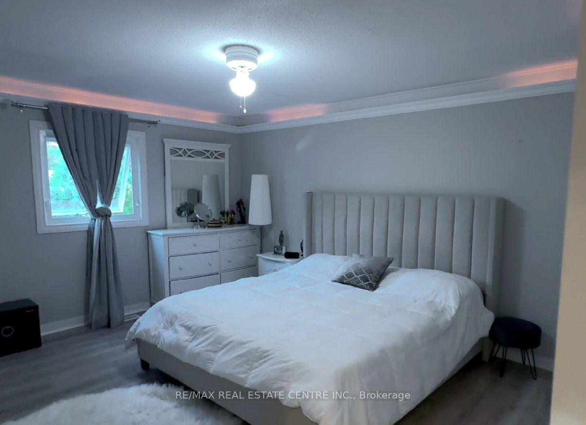 Photo 20 of 208 Central Avenue, Grimsby, Grimsby East — HOMEH
