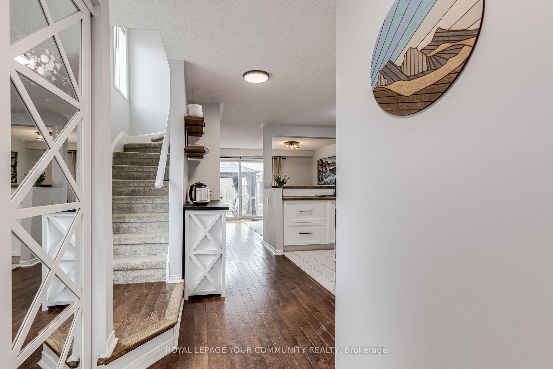 Photo 4 of 101 Black Cherry Crescent, Barrie, Holly — HOMEH