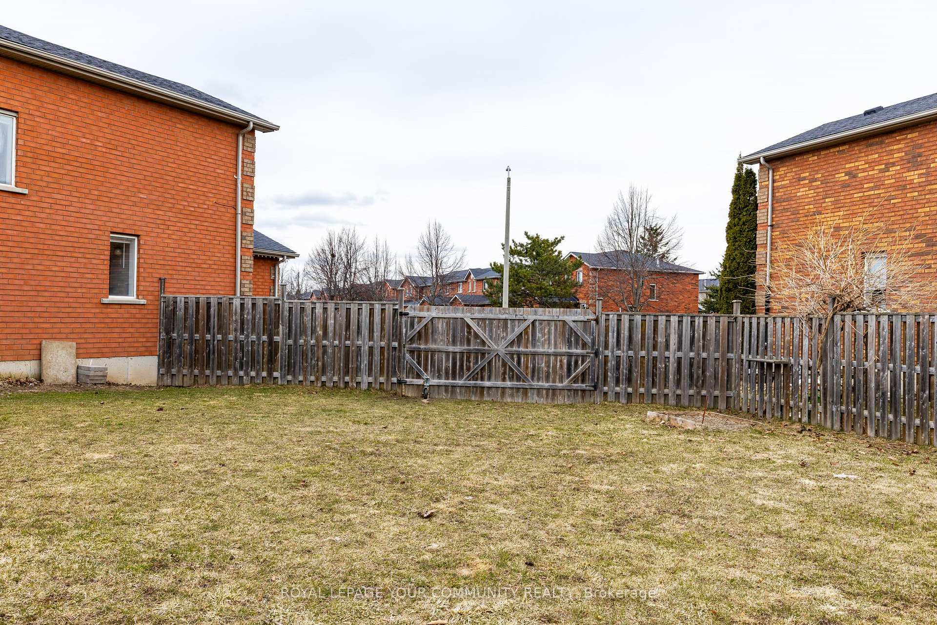 Photo 25 of 101 Black Cherry Crescent, Barrie, Holly — HOMEH