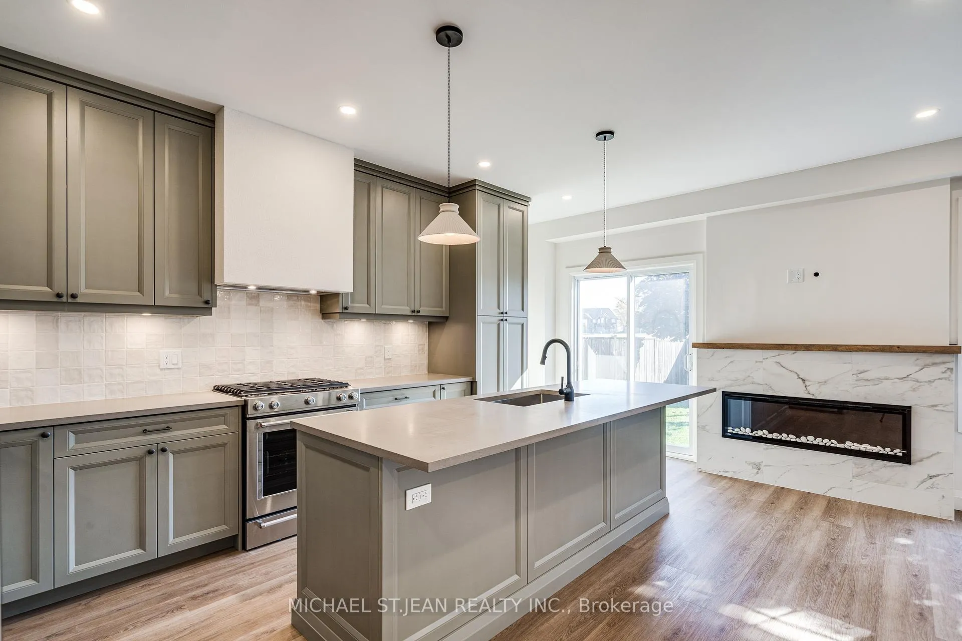 Photo 28 of 14 Olivia Place, Hamilton, Meadowlands — HOMEH