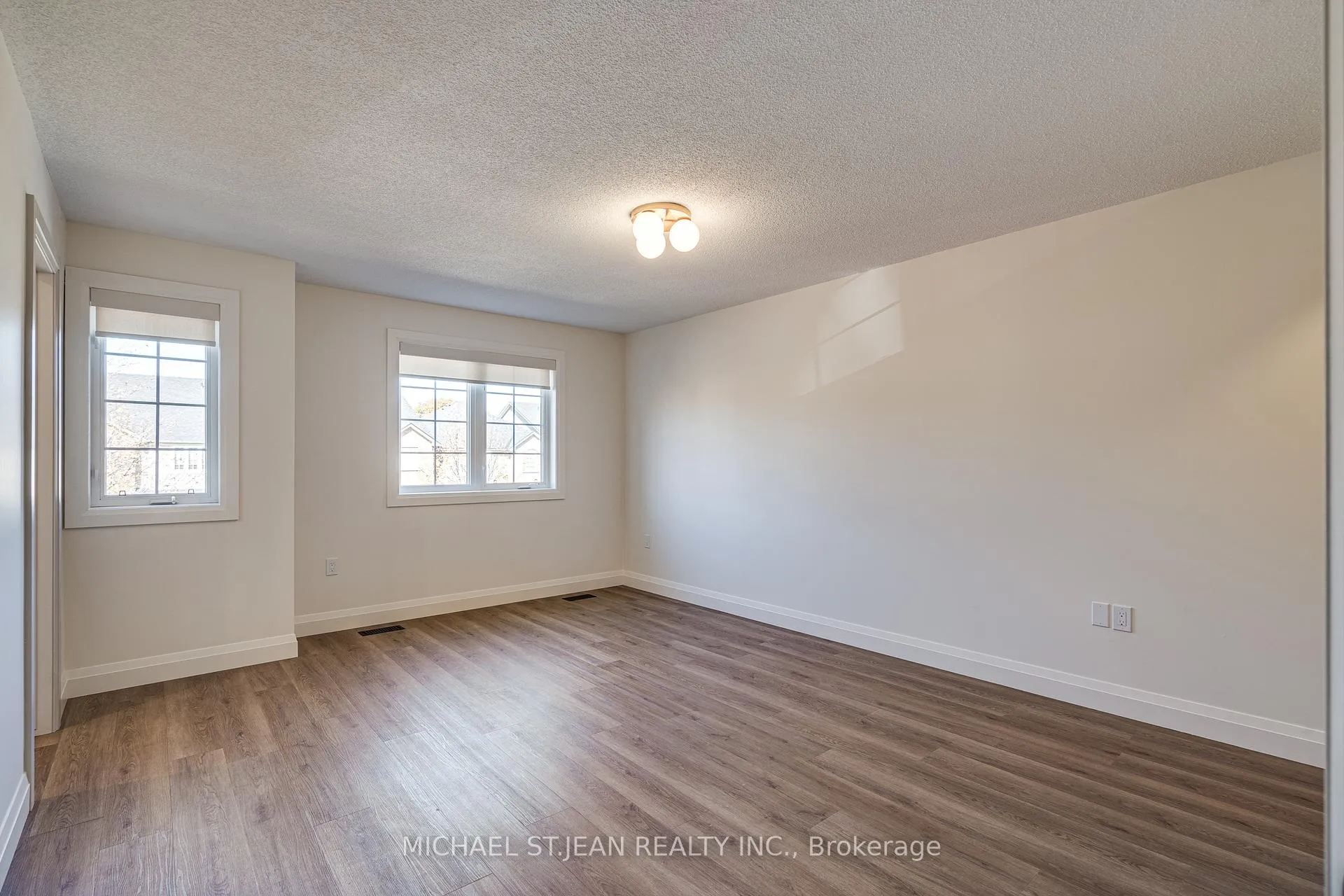 Photo 38 of 14 Olivia Place, Hamilton, Meadowlands — HOMEH