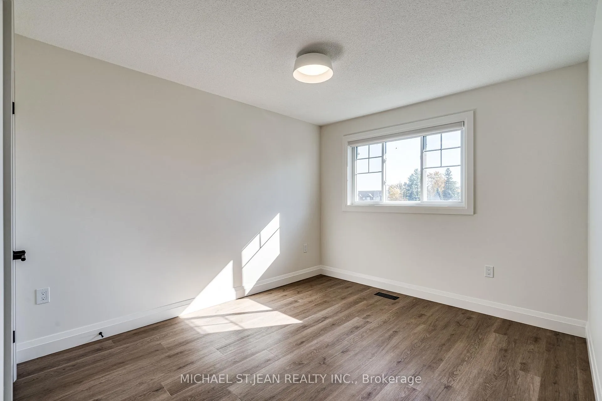 Photo 58 of 14 Olivia Place, Hamilton, Meadowlands — HOMEH