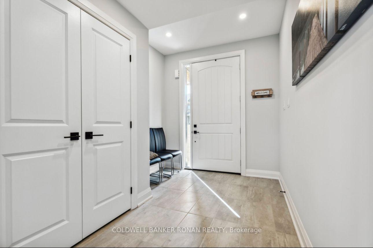 Photo 25 of 22 Kiernan Crescent N, New Tecumseth, Alliston — HOMEH