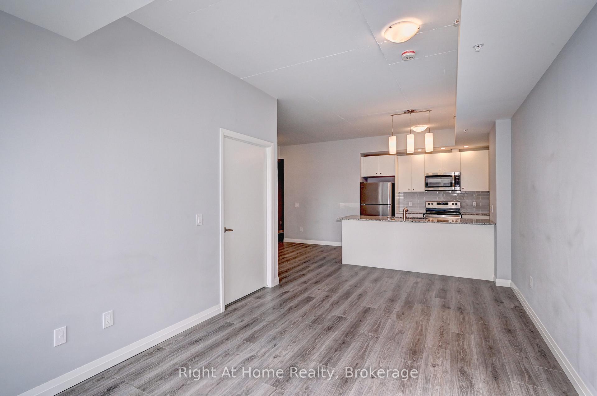 Photo 8 of Unit 401, 108 Garment Street, Kitchener, City Commercial Core — HOMEH