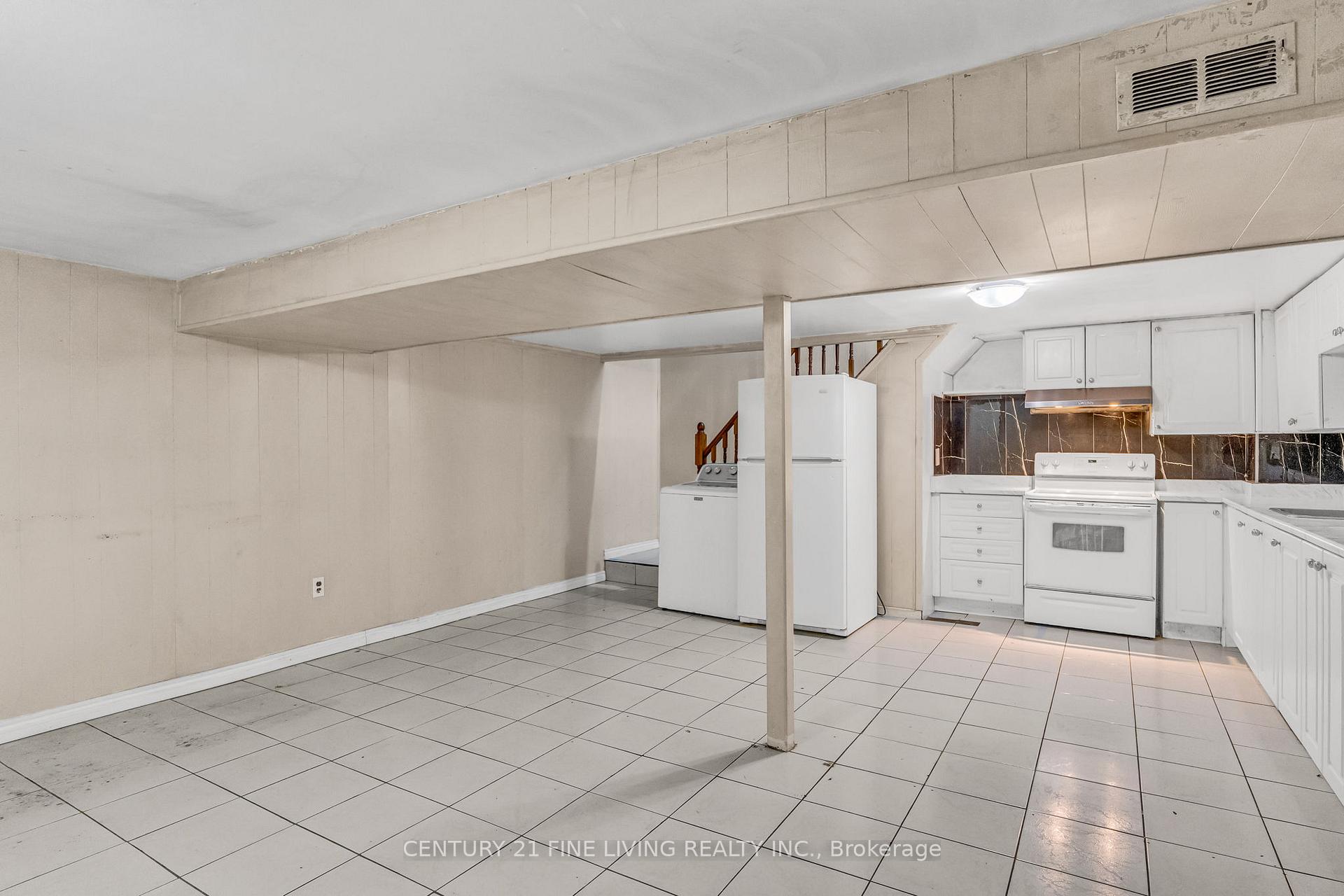 Photo 28 of 191 Folkstone Crescent, Brampton, Southgate — HOMEH