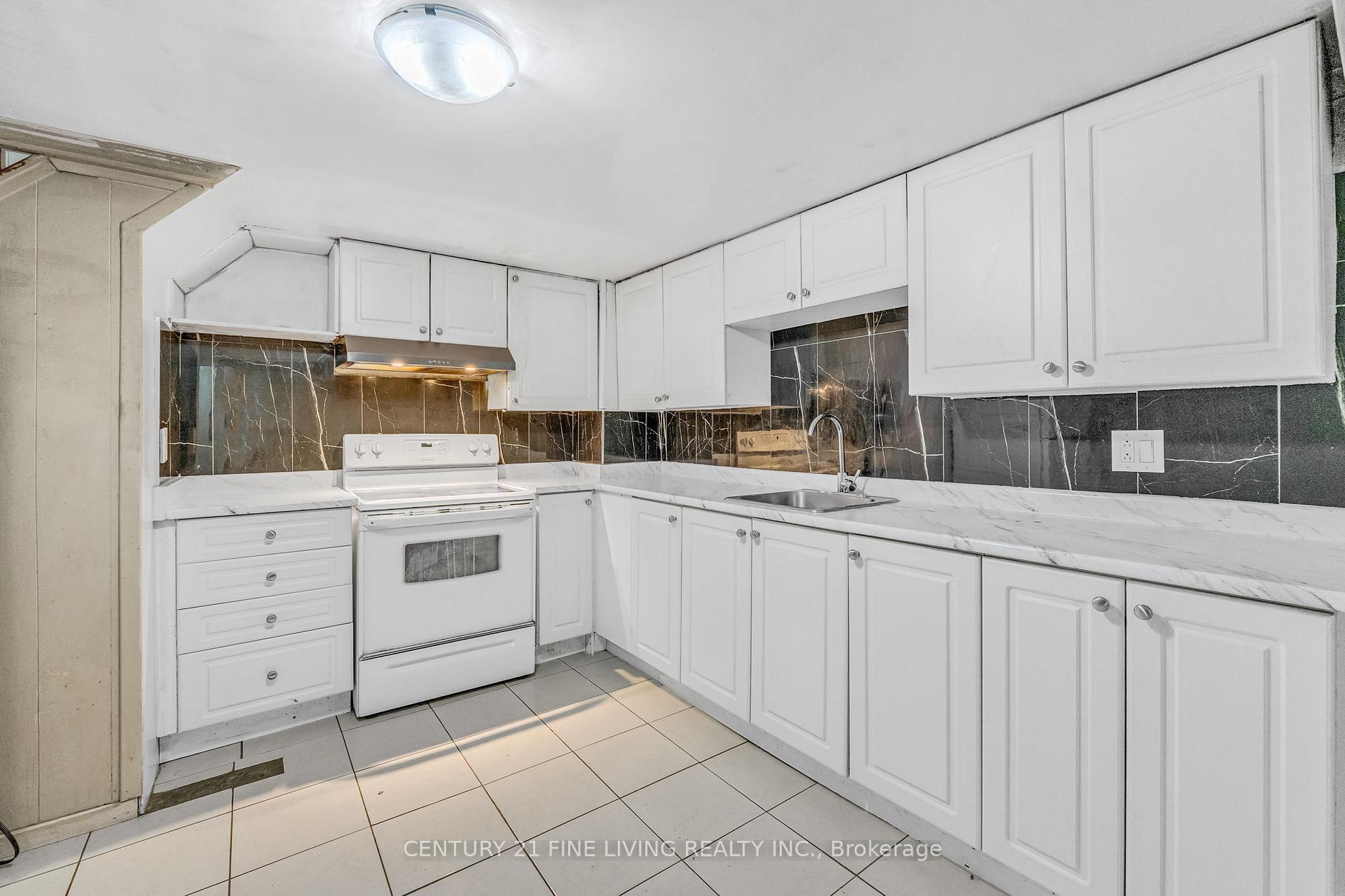 Photo 29 of 191 Folkstone Crescent, Brampton, Southgate — HOMEH