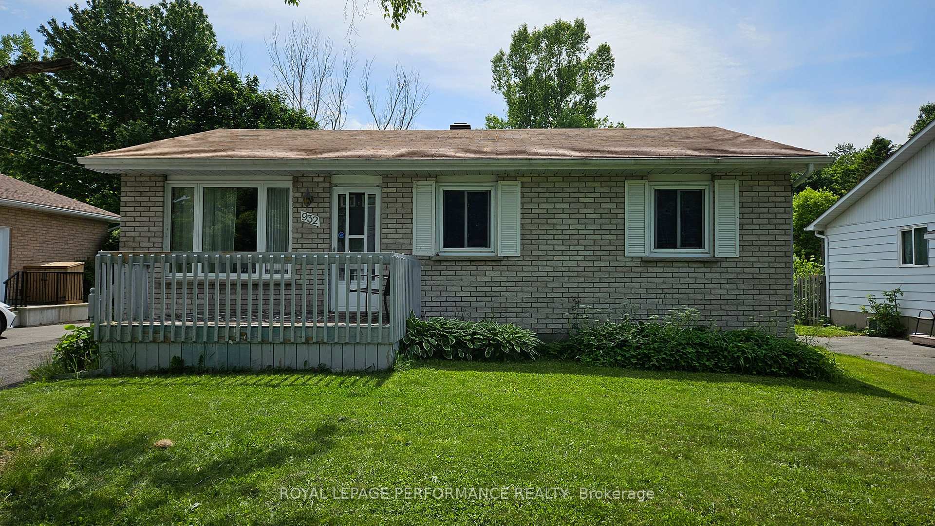 Photo 1 of 932 Laflin Avenue E, Cornwall — HOMEH