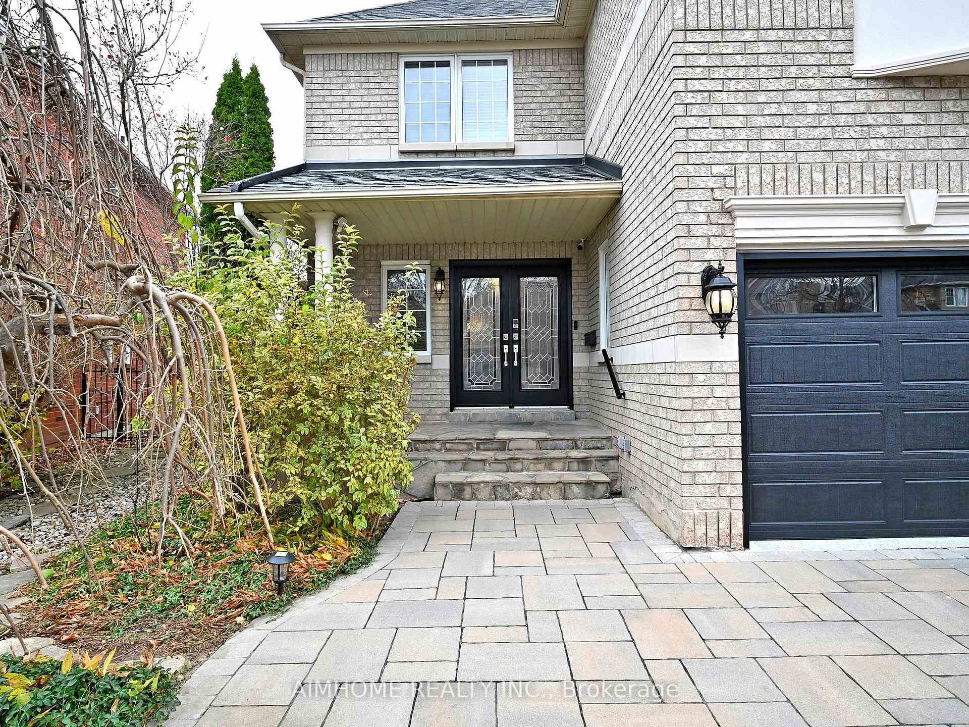 Photo 2 of 509 Ravineview Way, Oakville, Wedgewood Creek — HOMEH