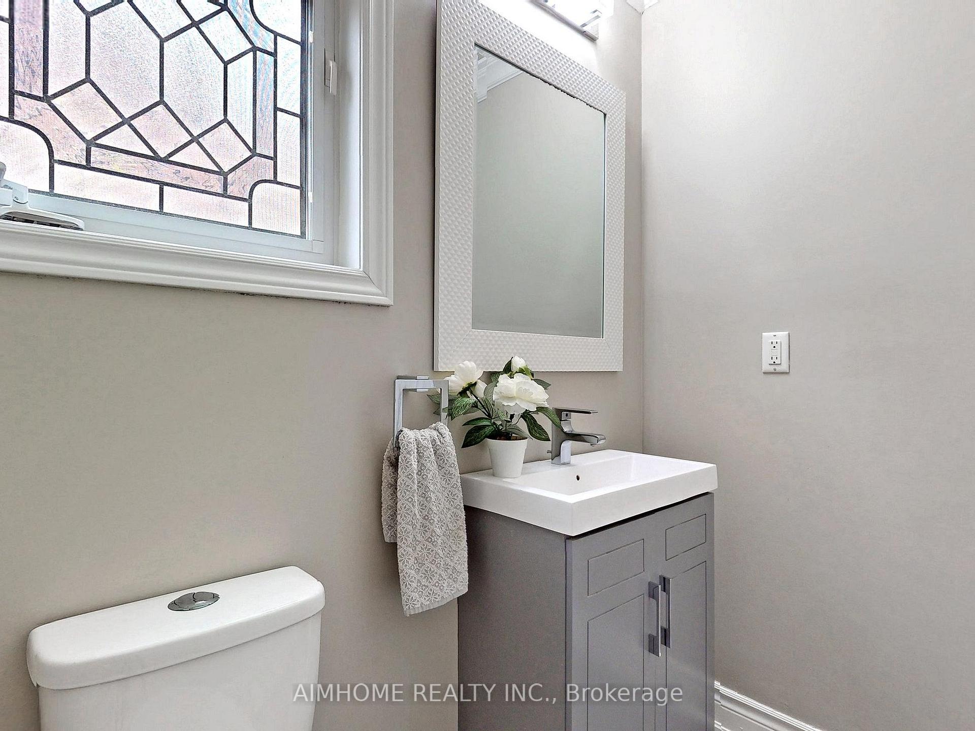 Photo 15 of 509 Ravineview Way, Oakville, Wedgewood Creek — HOMEH