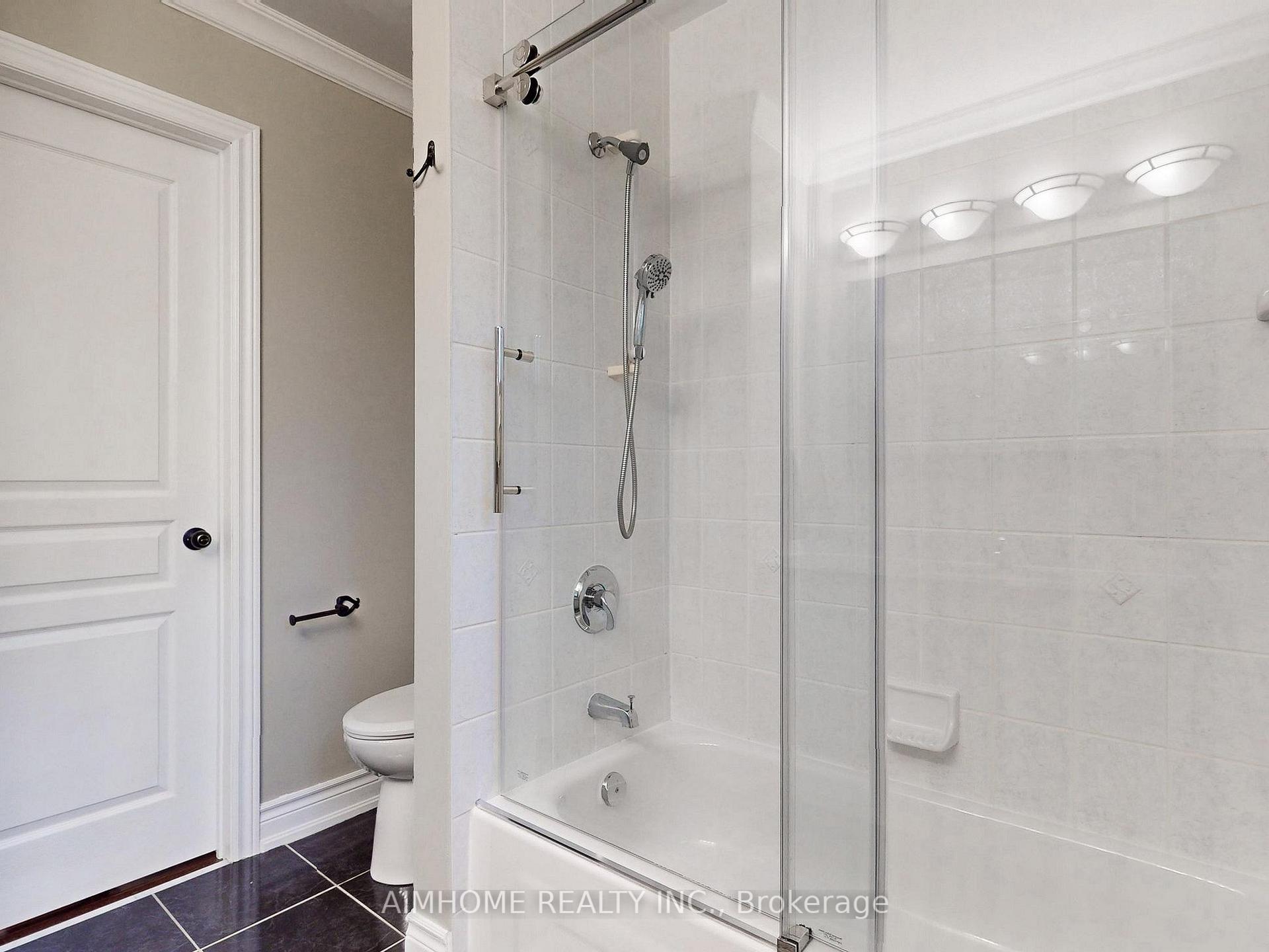 Photo 34 of 509 Ravineview Way, Oakville, Wedgewood Creek — HOMEH