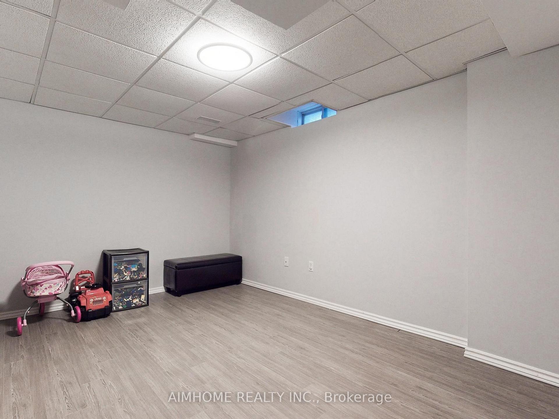 Photo 20 of 509 Ravineview Way, Oakville, Wedgewood Creek — HOMEH