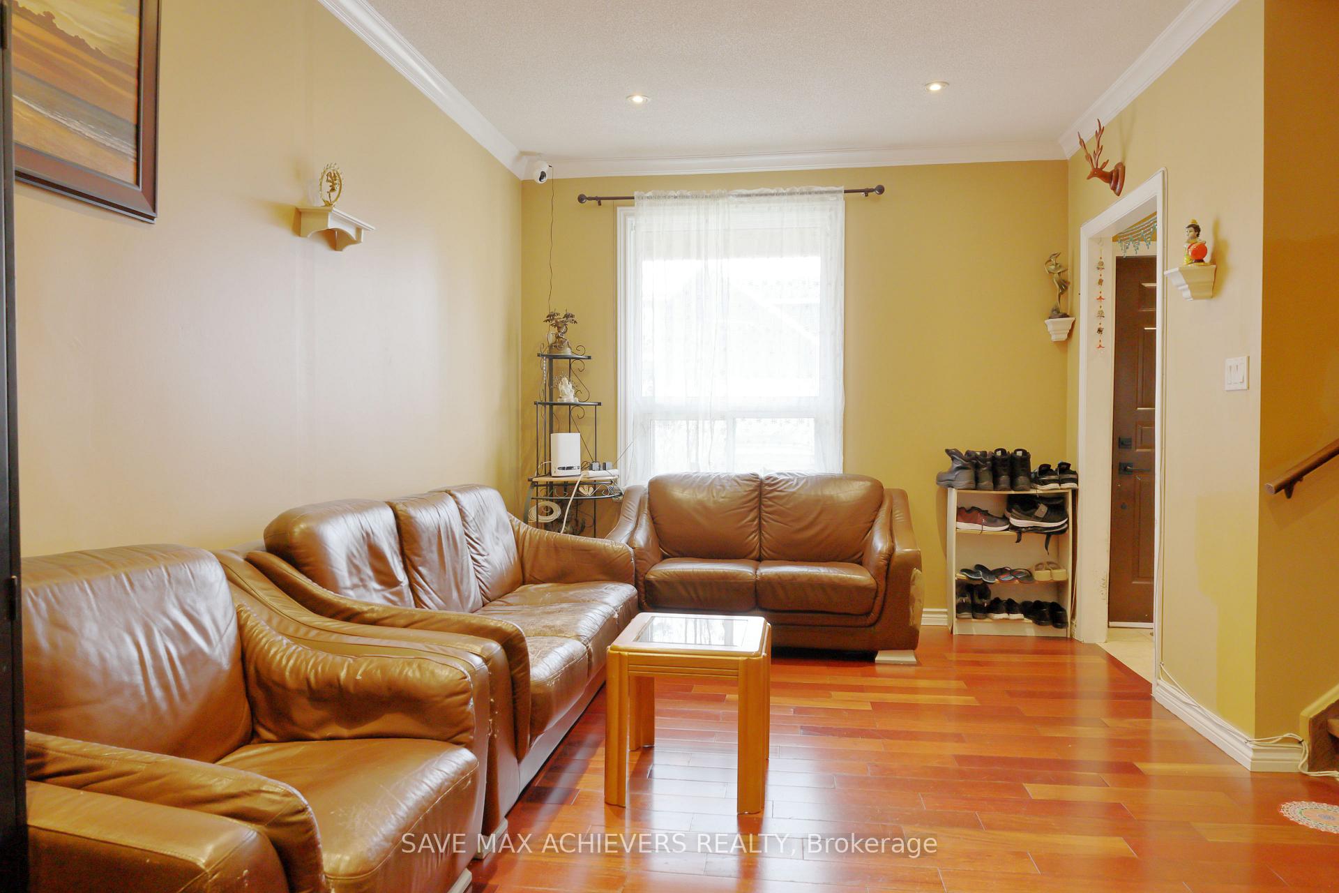 Photo 6 of 1820 Dundas Street E, Toronto, Greenwood-Coxwell — HOMEH