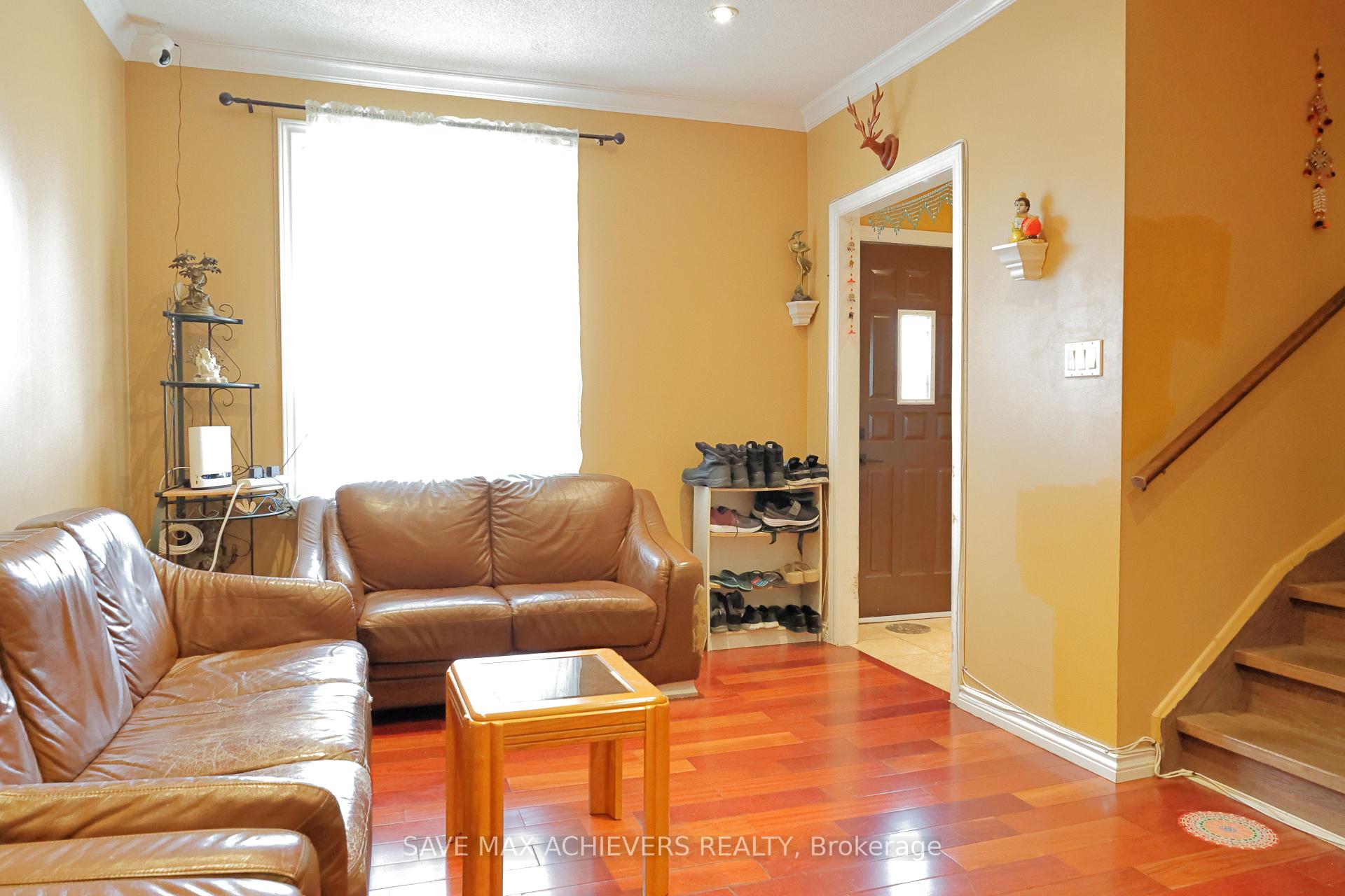 Photo 8 of 1820 Dundas Street E, Toronto, Greenwood-Coxwell — HOMEH