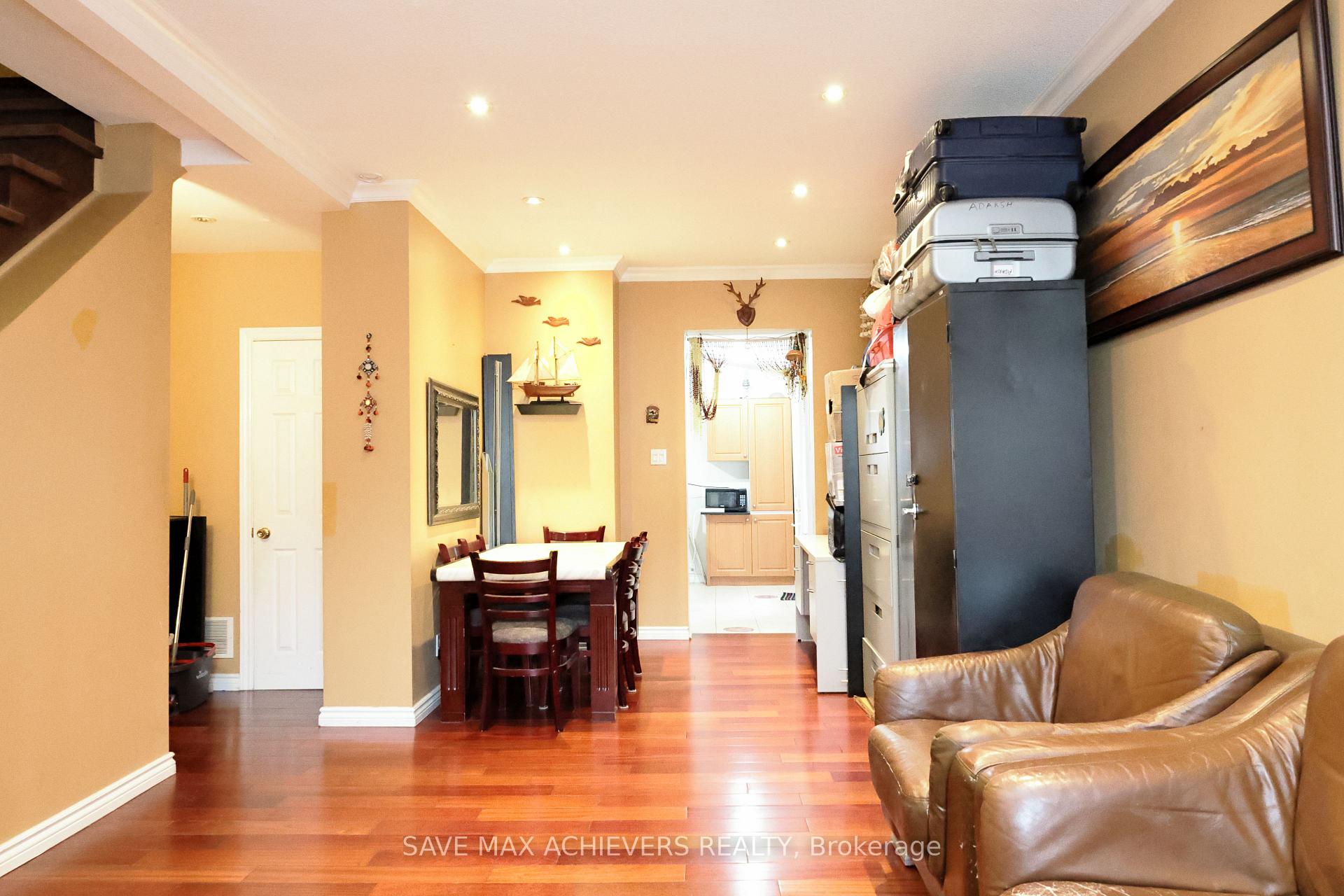Photo 9 of 1820 Dundas Street E, Toronto, Greenwood-Coxwell — HOMEH