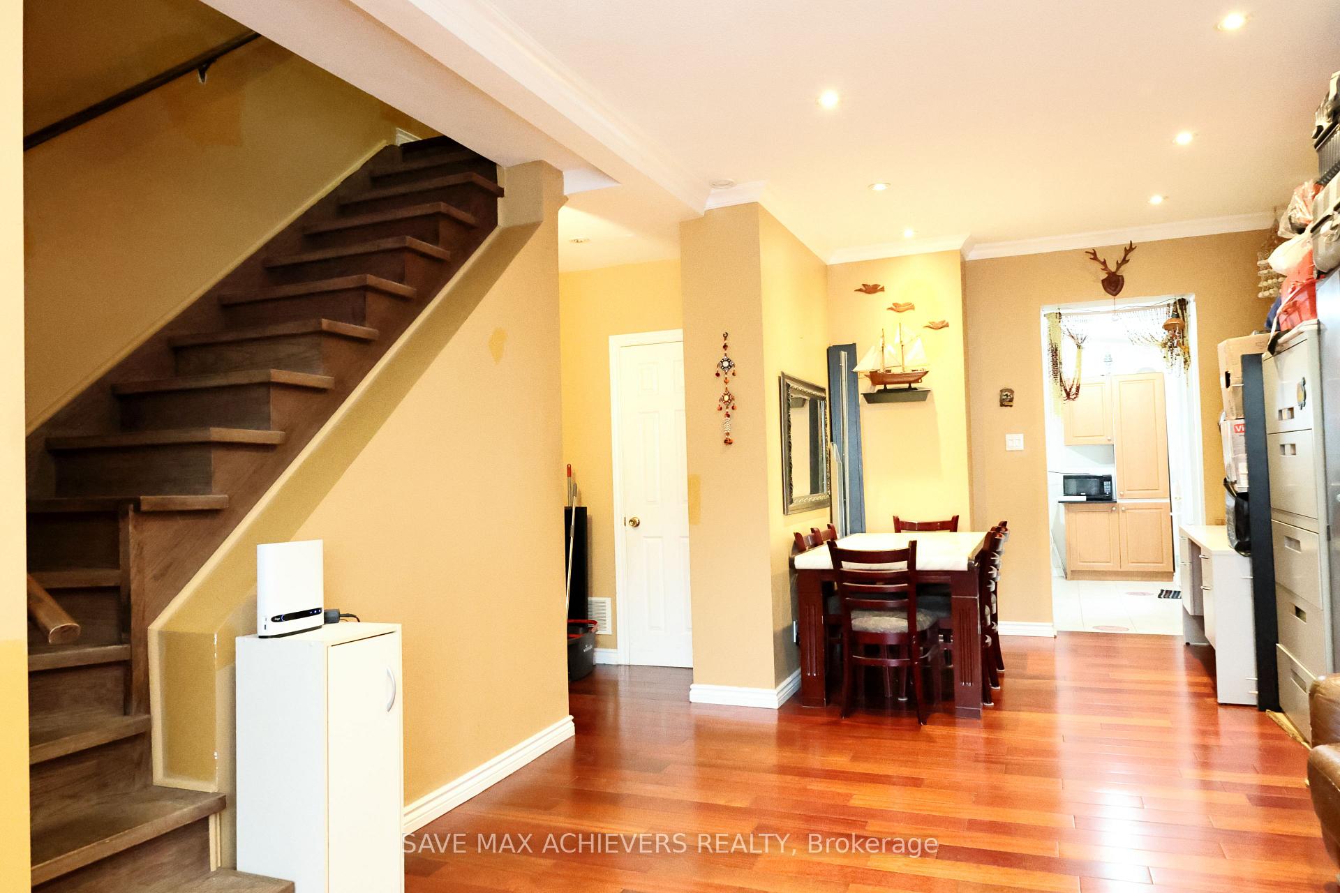 Photo 10 of 1820 Dundas Street E, Toronto, Greenwood-Coxwell — HOMEH