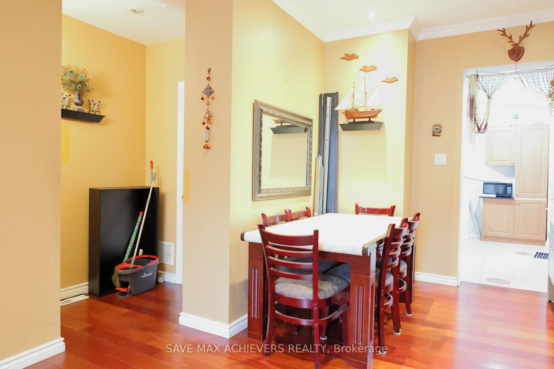 Photo 11 of 1820 Dundas Street E, Toronto, Greenwood-Coxwell — HOMEH