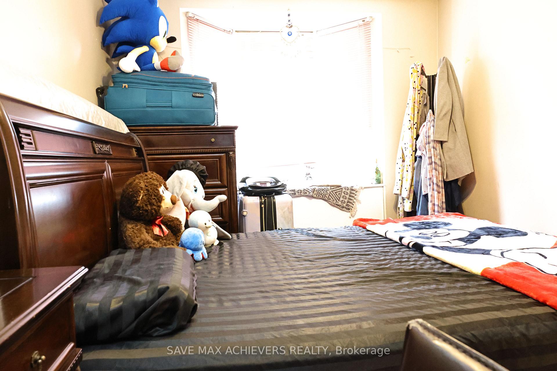 Photo 22 of 1820 Dundas Street E, Toronto, Greenwood-Coxwell — HOMEH