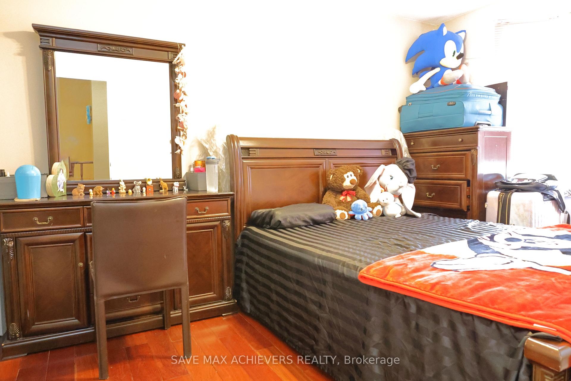Photo 23 of 1820 Dundas Street E, Toronto, Greenwood-Coxwell — HOMEH