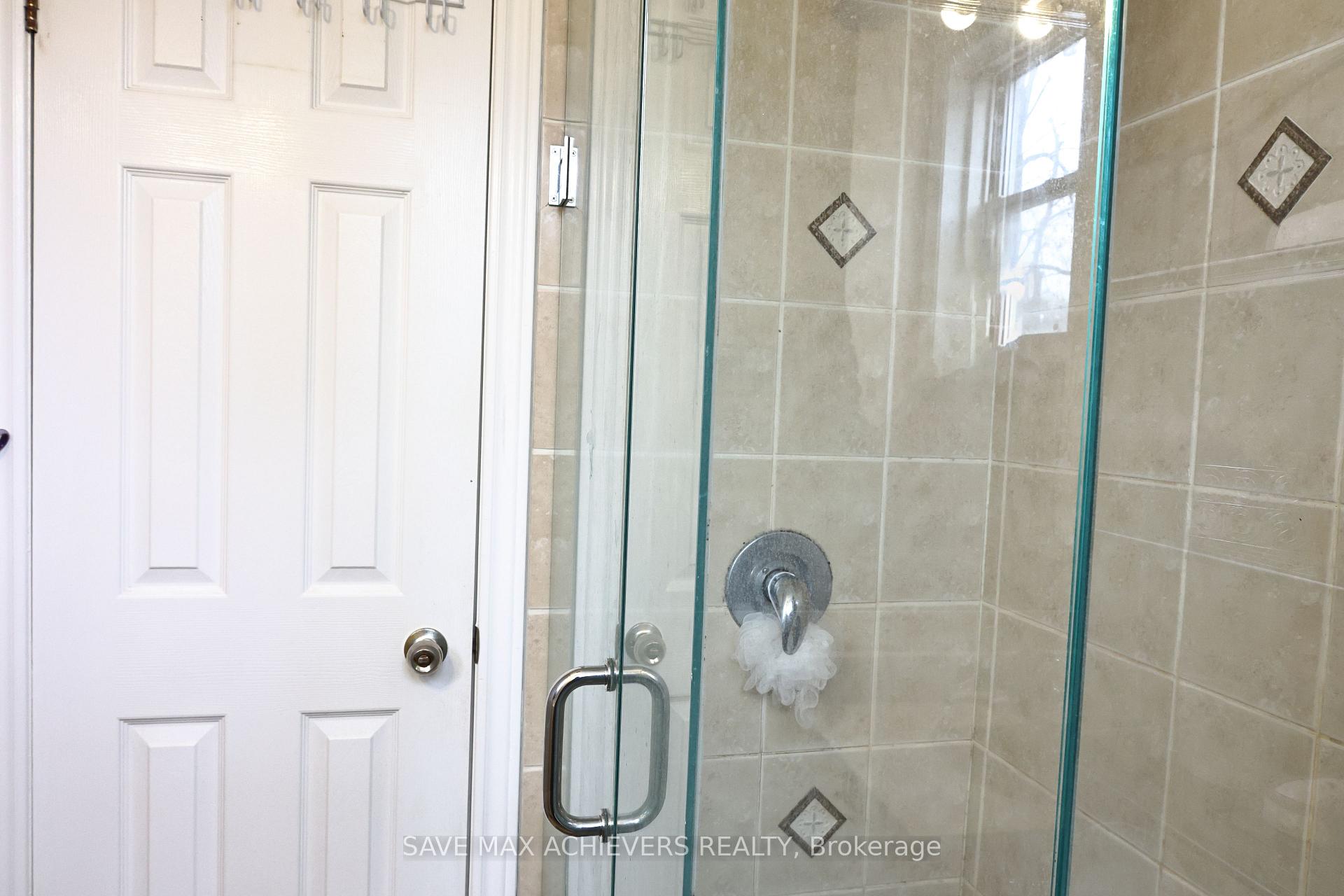 Photo 34 of 1820 Dundas Street E, Toronto, Greenwood-Coxwell — HOMEH
