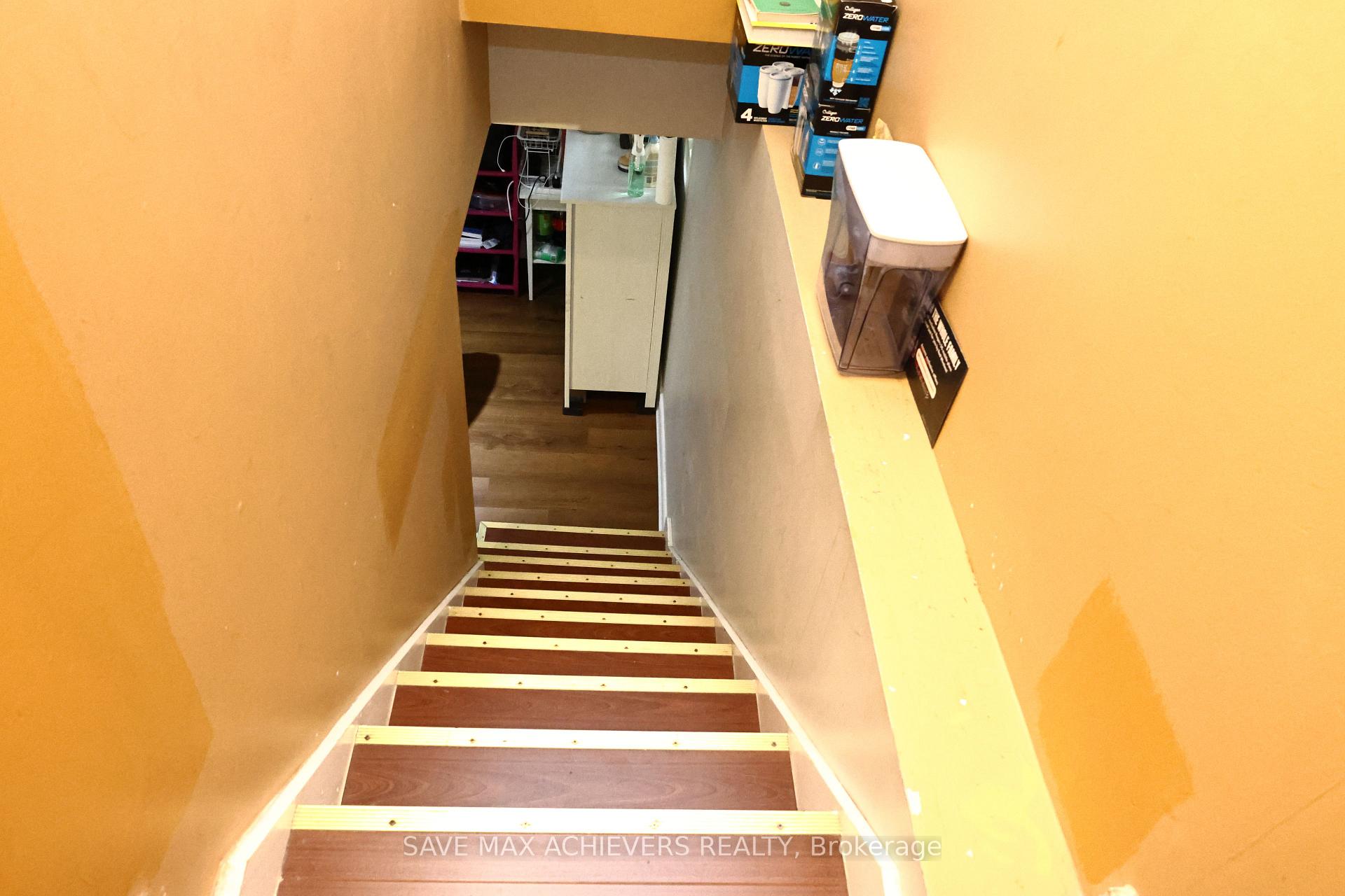 Photo 36 of 1820 Dundas Street E, Toronto, Greenwood-Coxwell — HOMEH