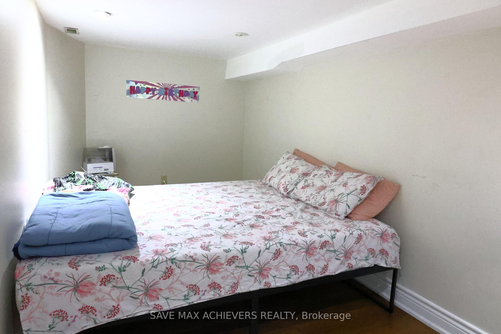 Photo 38 of 1820 Dundas Street E, Toronto, Greenwood-Coxwell — HOMEH