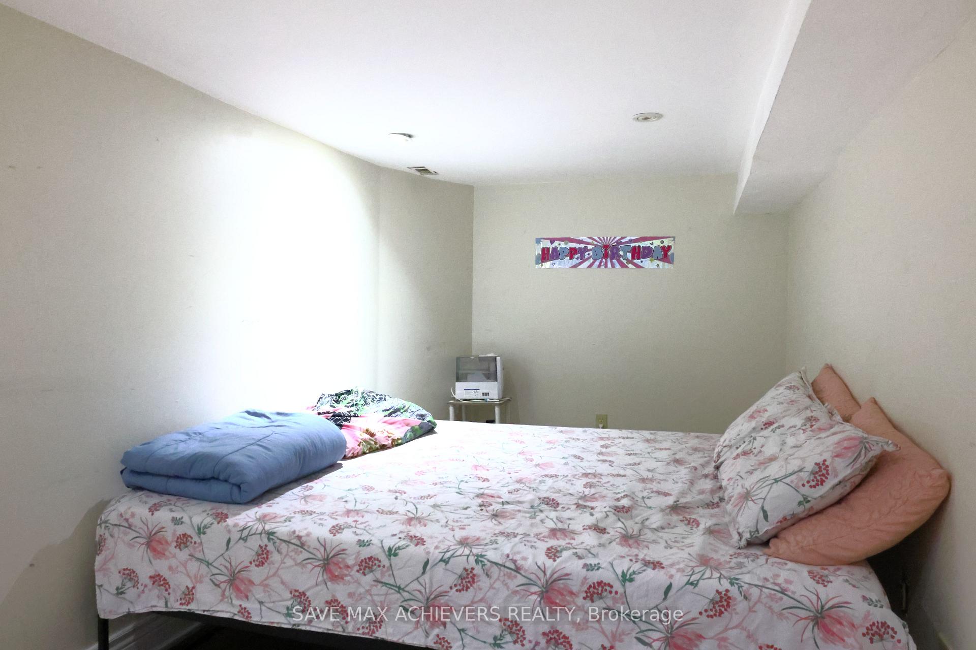 Photo 40 of 1820 Dundas Street E, Toronto, Greenwood-Coxwell — HOMEH