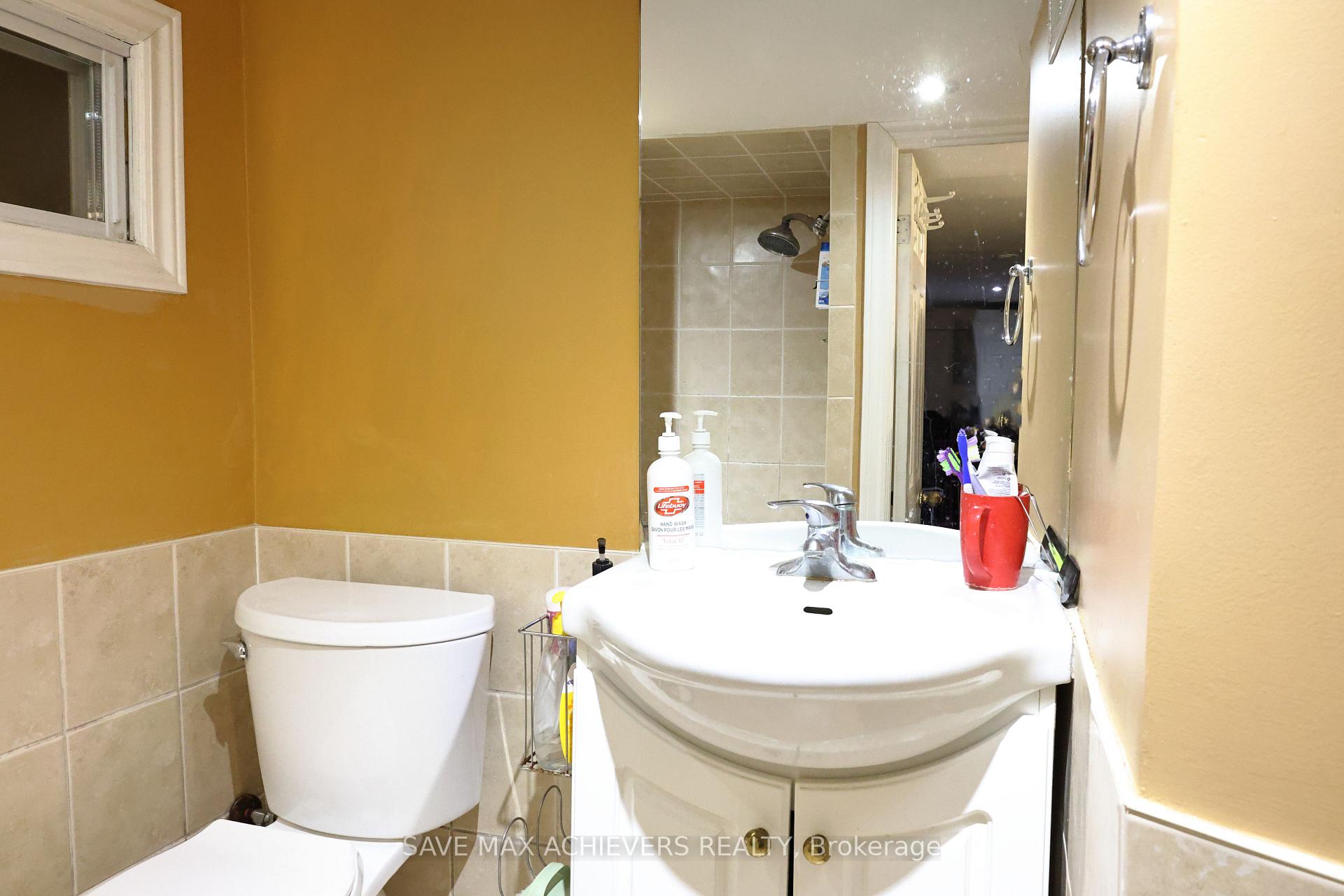 Photo 42 of 1820 Dundas Street E, Toronto, Greenwood-Coxwell — HOMEH