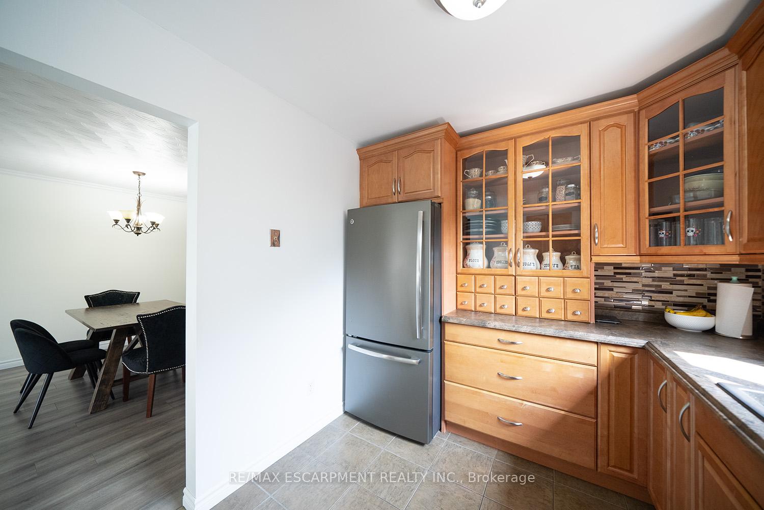 Photo 6 of 27 Mulholland Drive, Brant, Paris — HOMEH