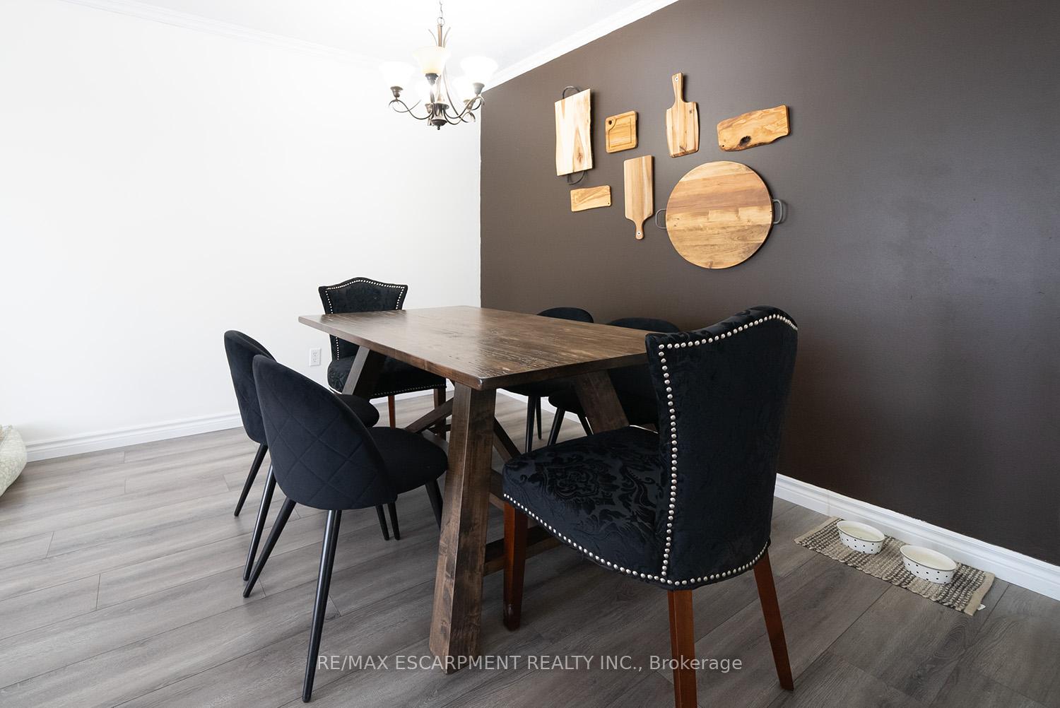Photo 7 of 27 Mulholland Drive, Brant, Paris — HOMEH