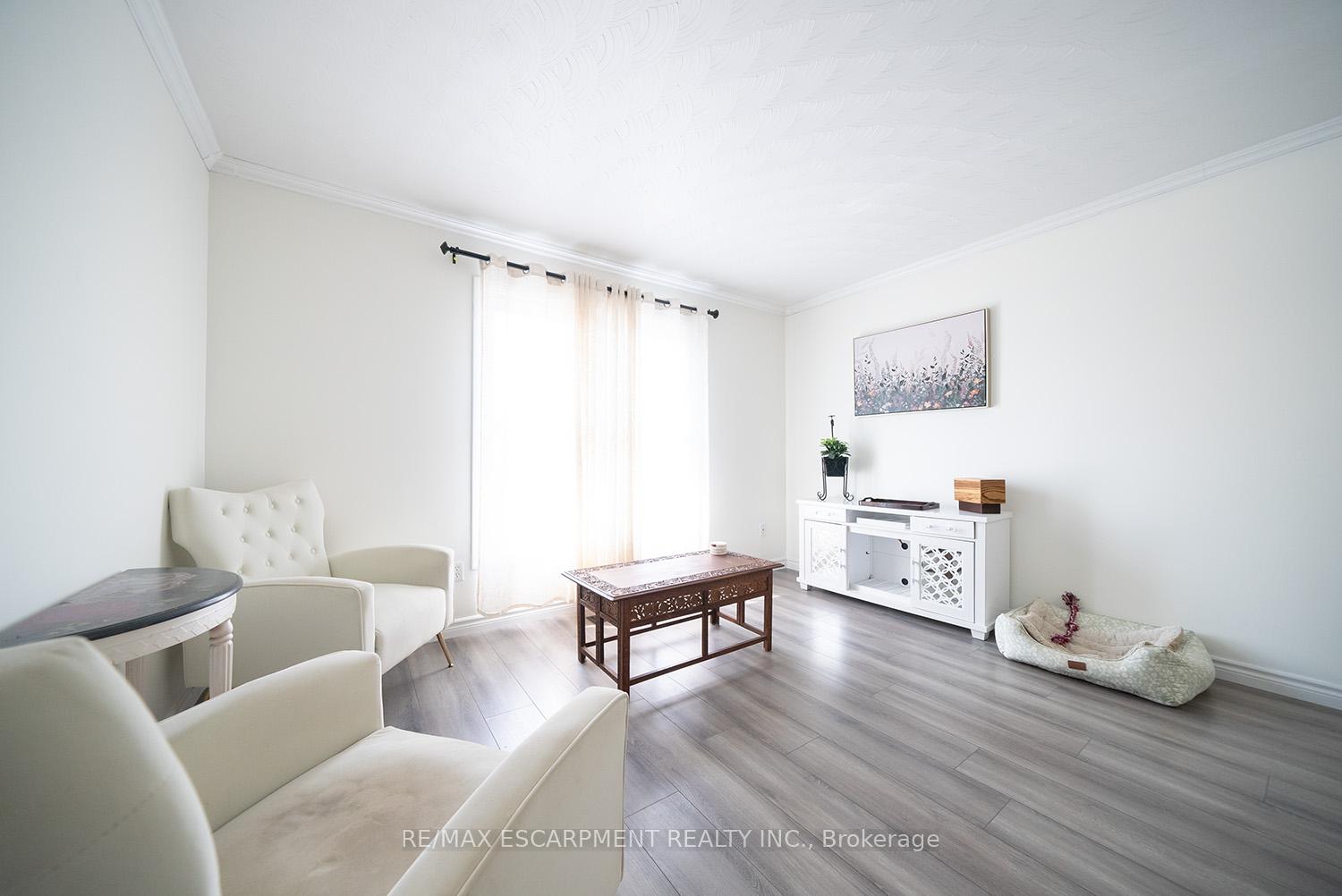 Photo 8 of 27 Mulholland Drive, Brant, Paris — HOMEH