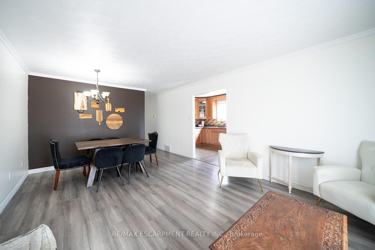 Photo 10 of 27 Mulholland Drive, Brant, Paris — HOMEH