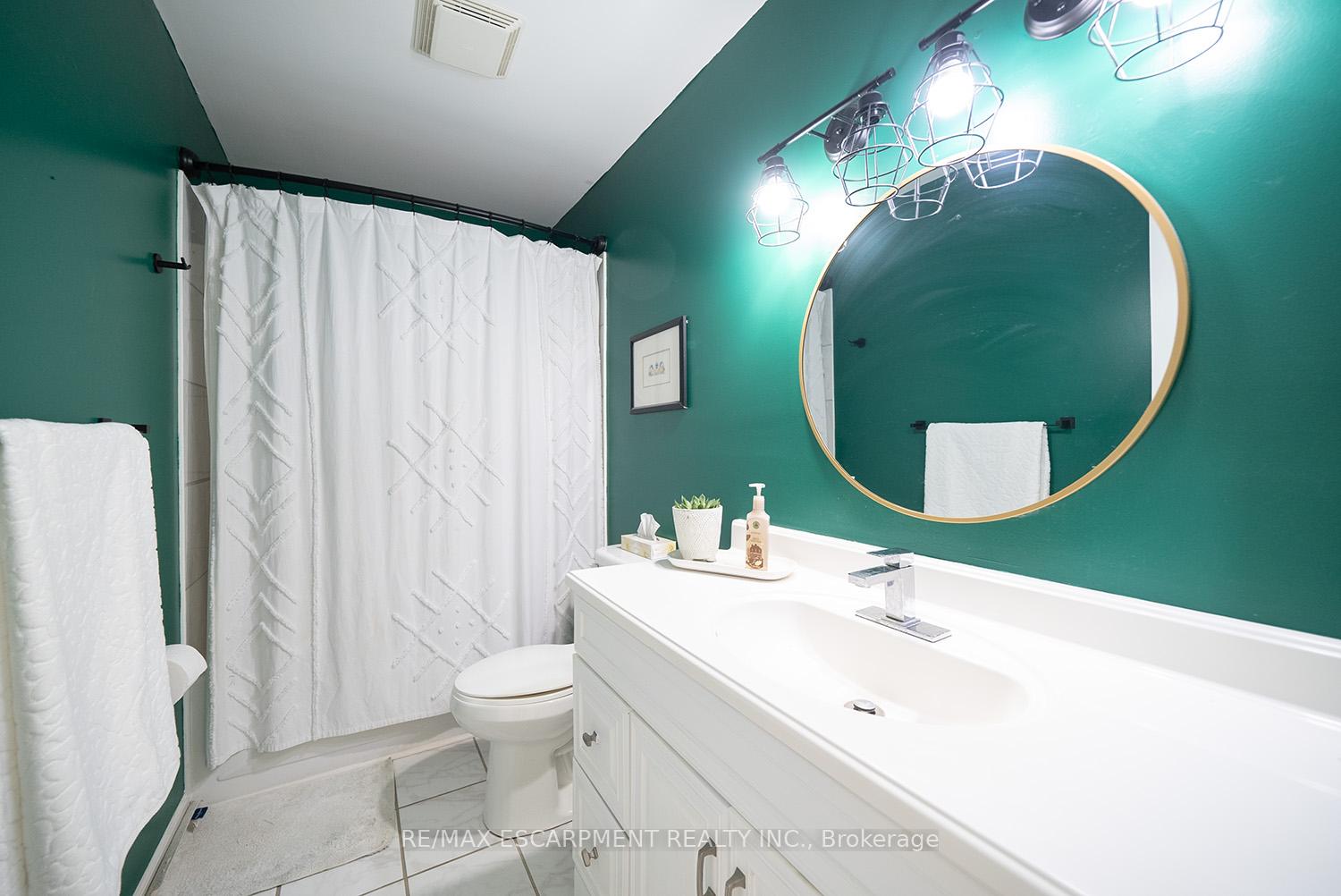 Photo 11 of 27 Mulholland Drive, Brant, Paris — HOMEH