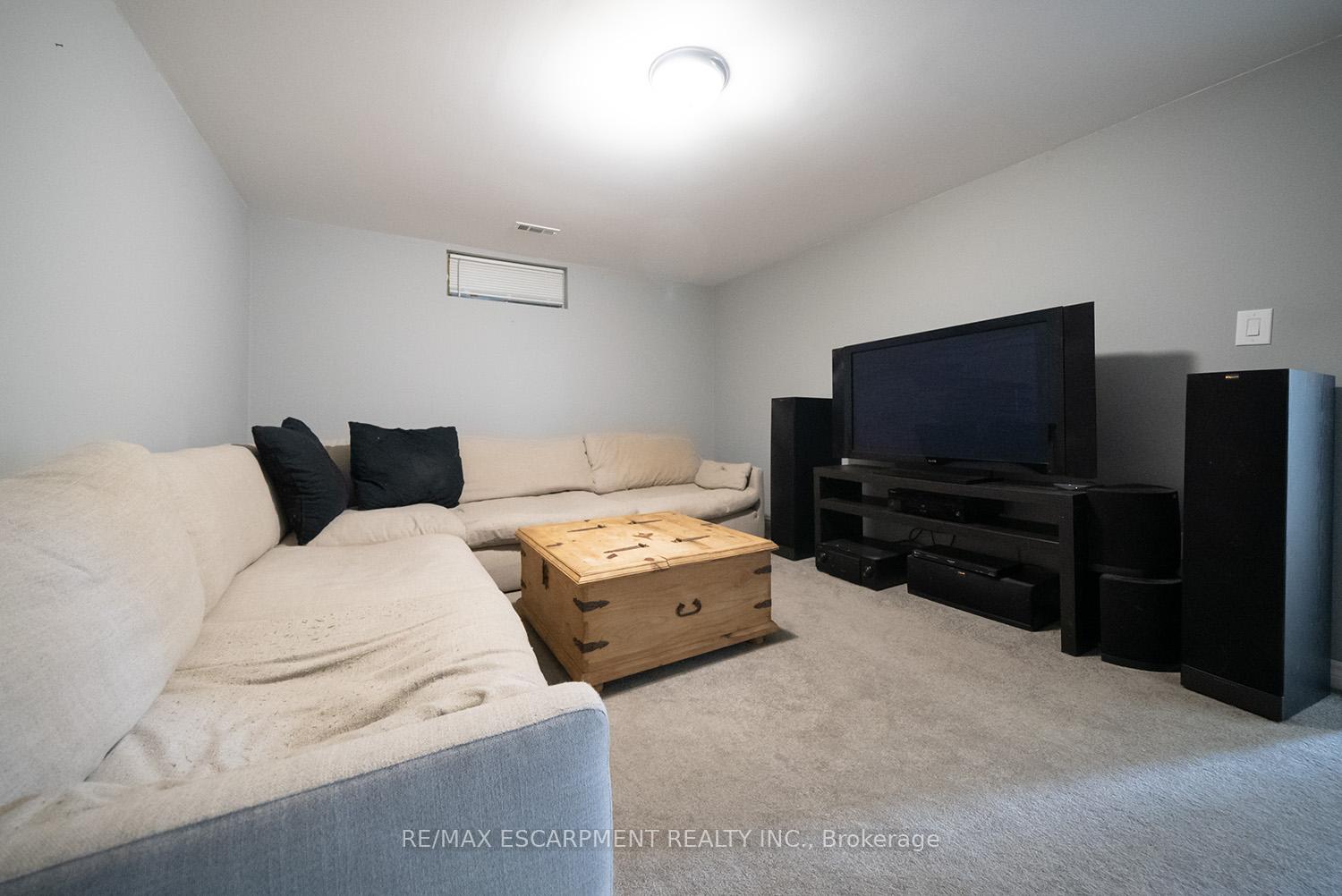 Photo 21 of 27 Mulholland Drive, Brant, Paris — HOMEH