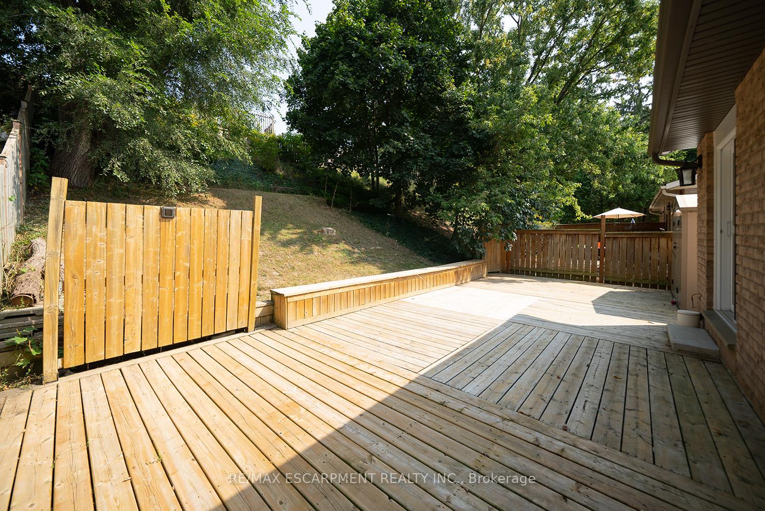 Photo 23 of 27 Mulholland Drive, Brant, Paris — HOMEH