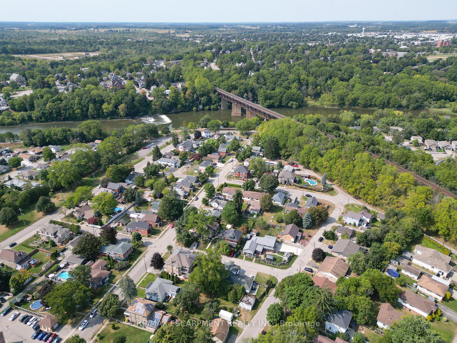 Photo 27 of 27 Mulholland Drive, Brant, Paris — HOMEH