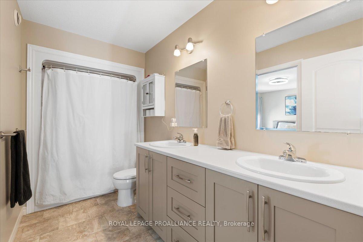 Photo 24 of 20 Bongard Crescent, Belleville, Belleville Ward — HOMEH