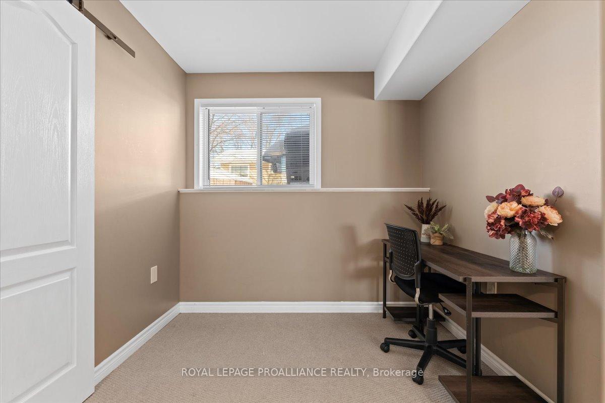 Photo 29 of 20 Bongard Crescent, Belleville, Belleville Ward — HOMEH