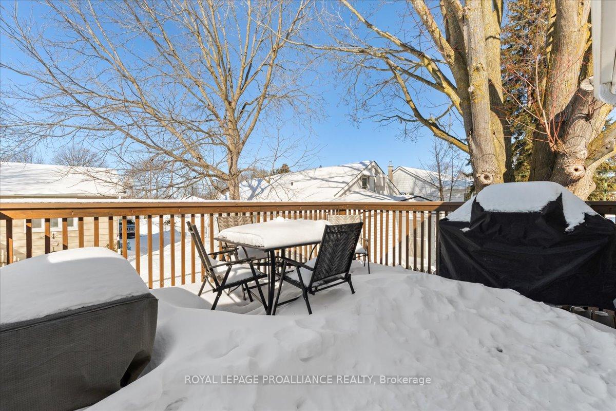 Photo 37 of 20 Bongard Crescent, Belleville, Belleville Ward — HOMEH