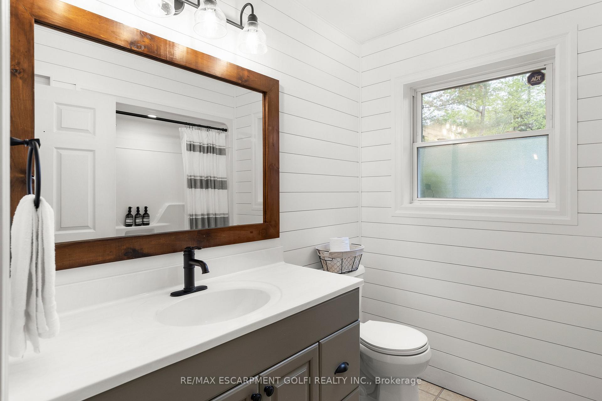 Photo 5 of Unit 3, 1166 North Shore Drive, Gravenhurst, Muskoka (S) — HOMEH