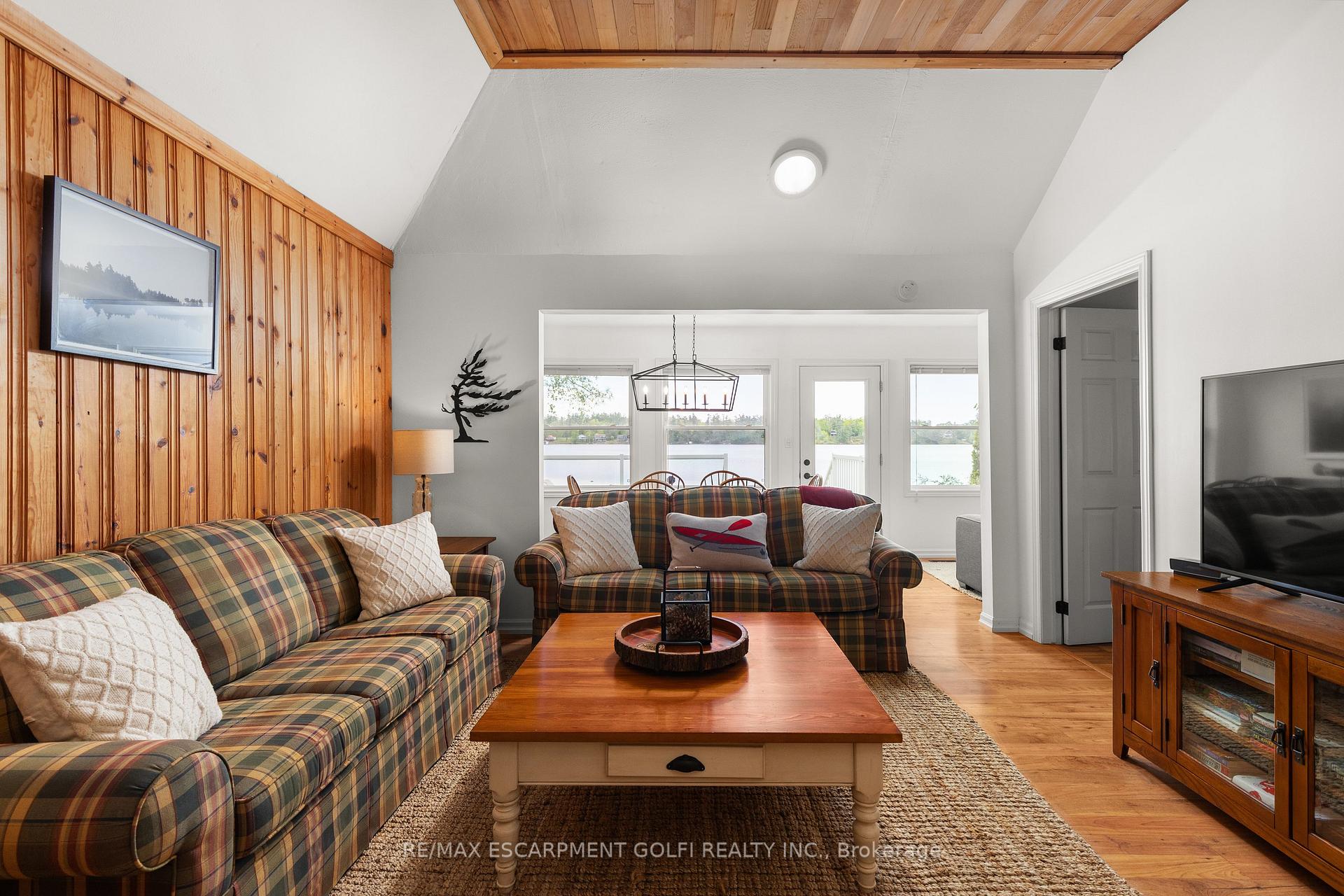 Photo 10 of Unit 3, 1166 North Shore Drive, Gravenhurst, Muskoka (S) — HOMEH