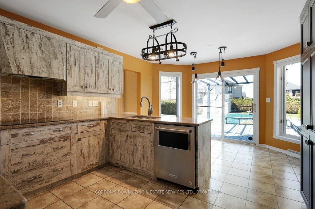 Photo 16 of 1627 Blakely Drive, Cornwall — HOMEH