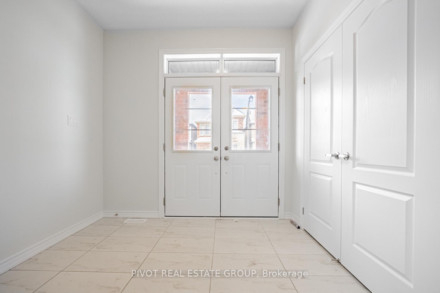 Photo 1 of 35 Calabria Drive, Caledon, Rural Caledon — HOMEH