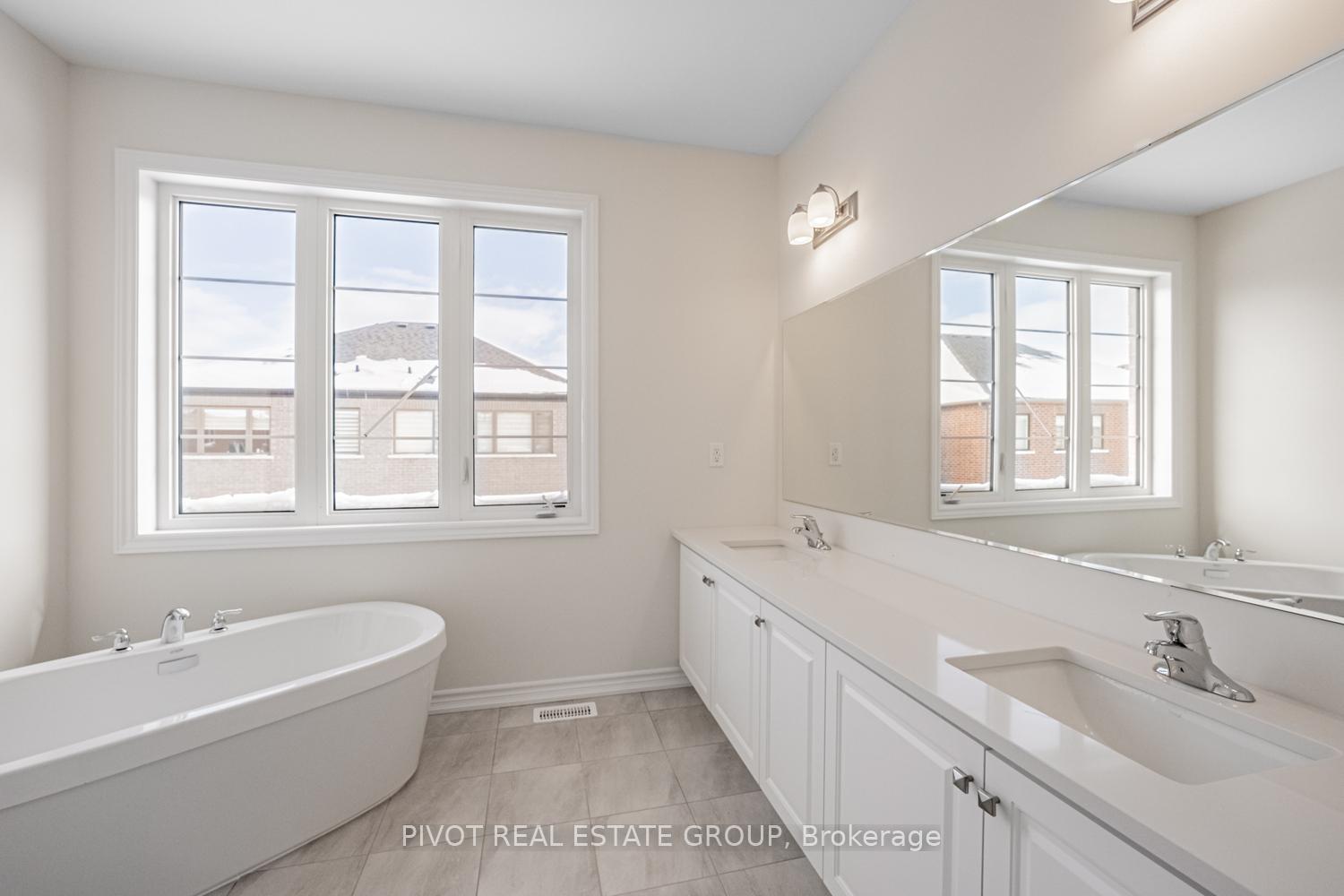Photo 18 of 35 Calabria Drive, Caledon, Rural Caledon — HOMEH