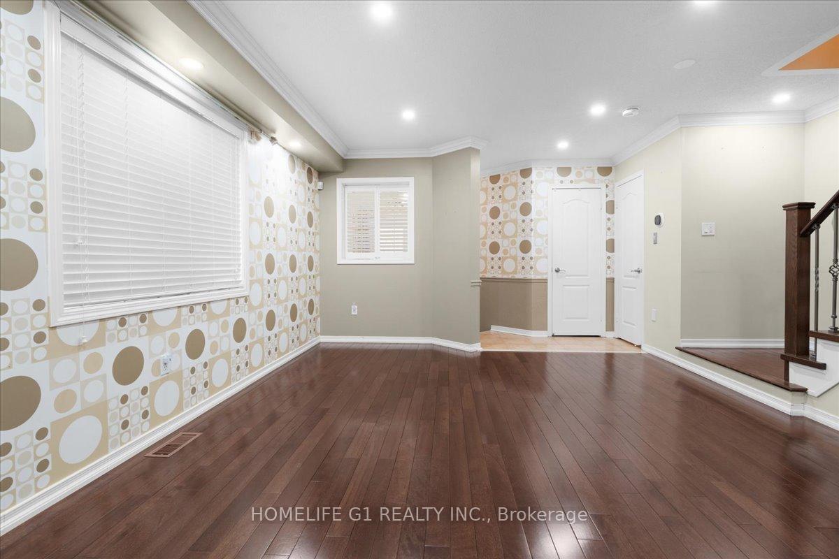 Photo 10 of 68 Native Landing, Brampton, Fletcher's Creek Village — HOMEH