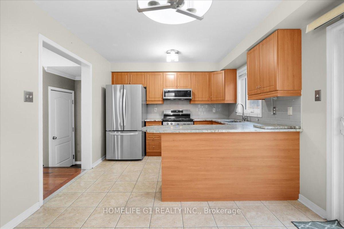 Photo 11 of 68 Native Landing, Brampton, Fletcher's Creek Village — HOMEH