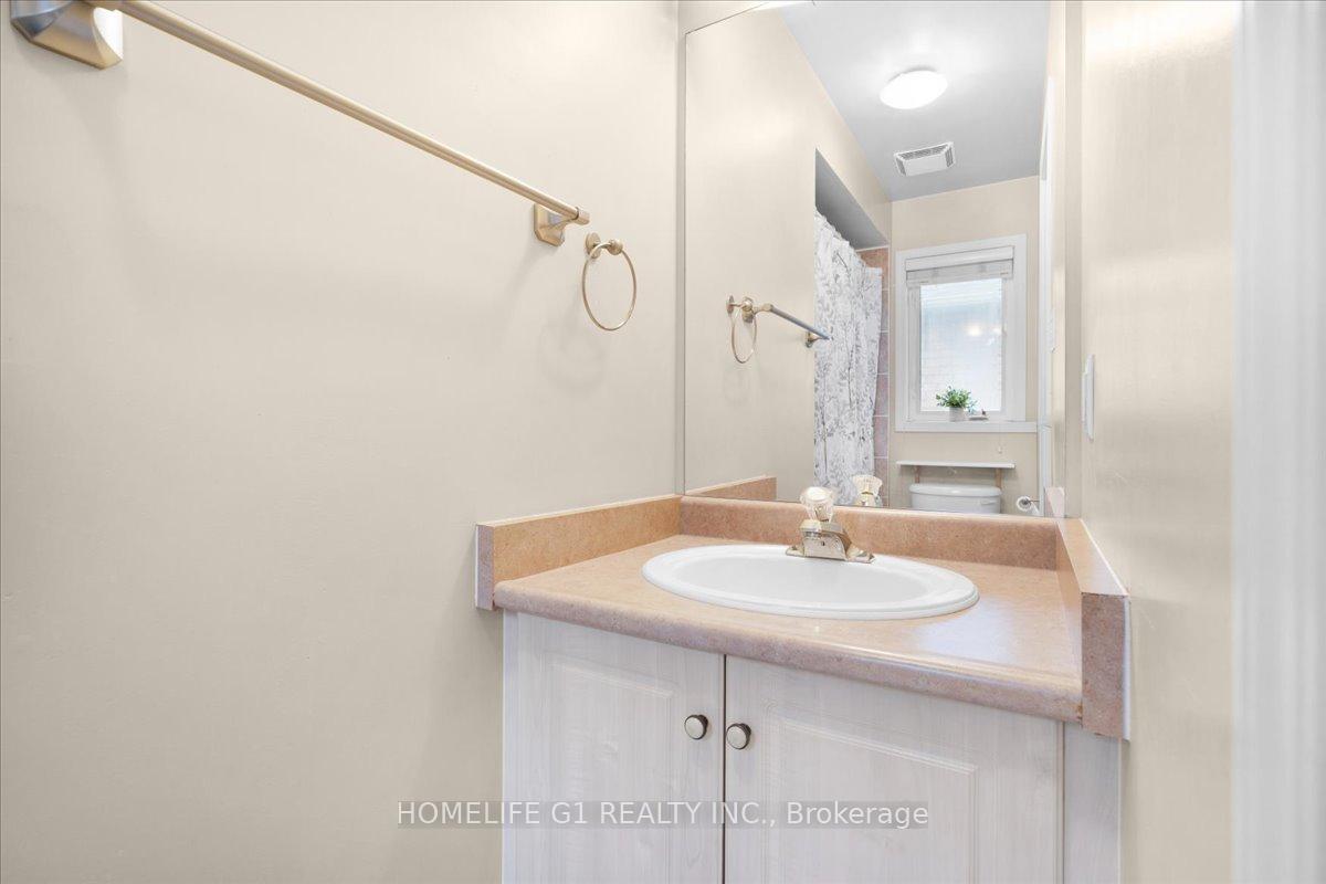Photo 19 of 68 Native Landing, Brampton, Fletcher's Creek Village — HOMEH