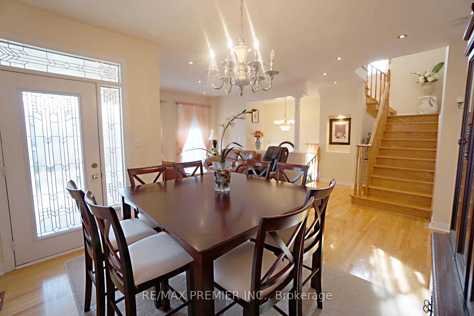 Photo 11 of 62 Sedgeway Heights, Vaughan, Vellore Village — HOMEH