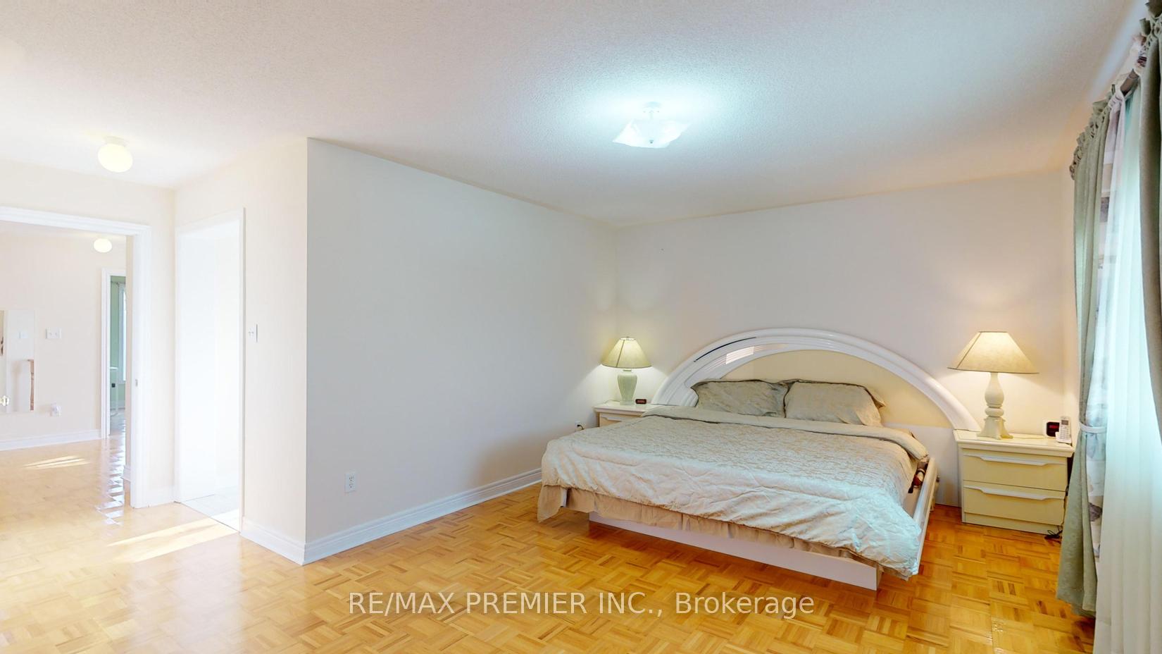 Photo 16 of 62 Sedgeway Heights, Vaughan, Vellore Village — HOMEH