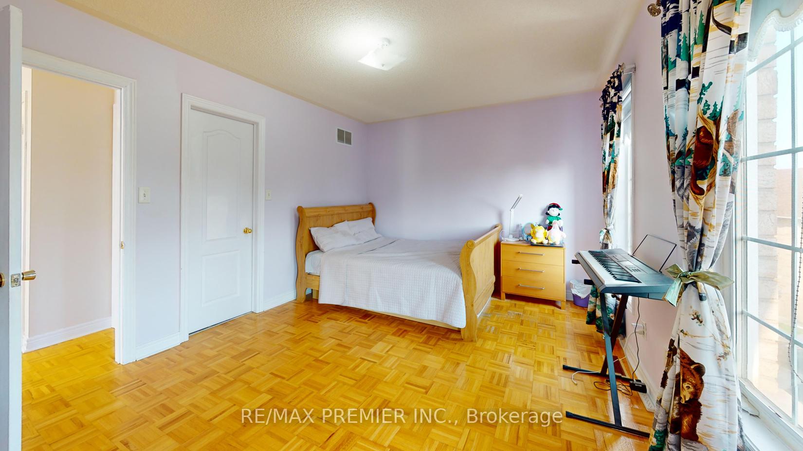 Photo 20 of 62 Sedgeway Heights, Vaughan, Vellore Village — HOMEH