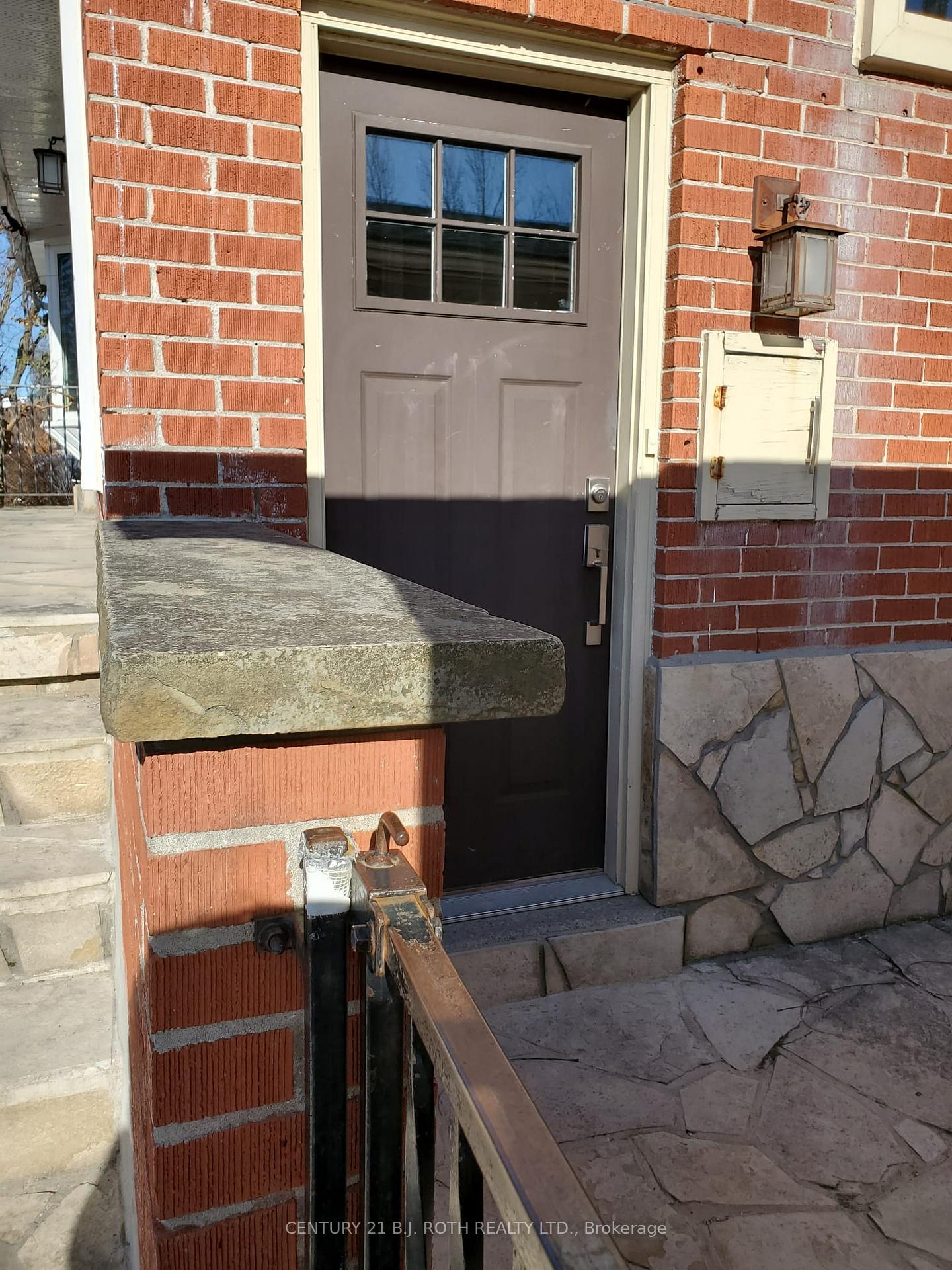 Photo 2 of Unit Lower, 239 Wellington Street E, Barrie, Codrington — HOMEH